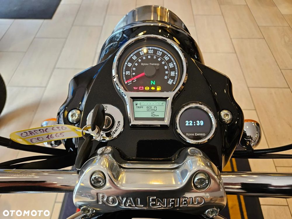 Royal Enfield Classic - 19