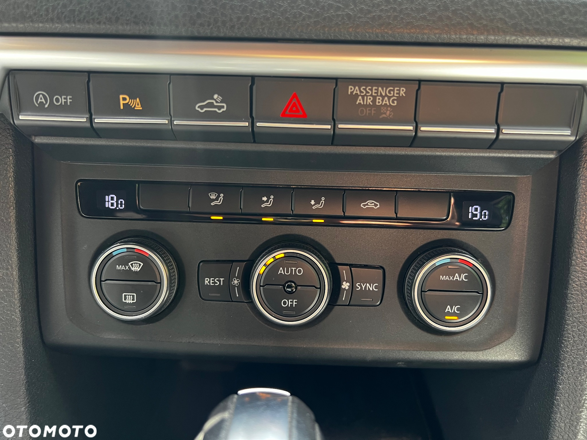 Volkswagen Amarok 3.0 V6 TDI 4Mot Aventura - 35