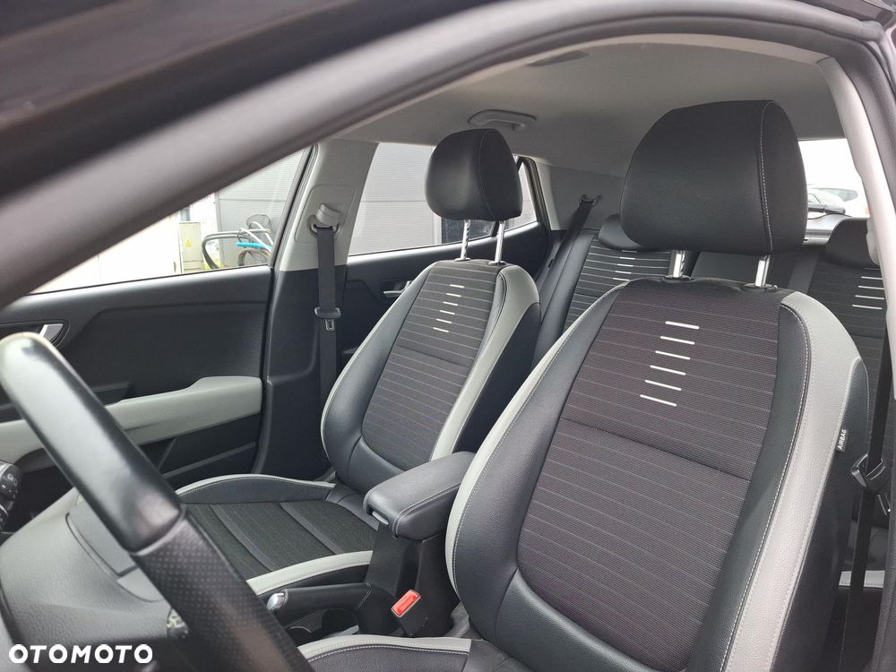 Kia Stonic 1.0 T-GDI L - 11