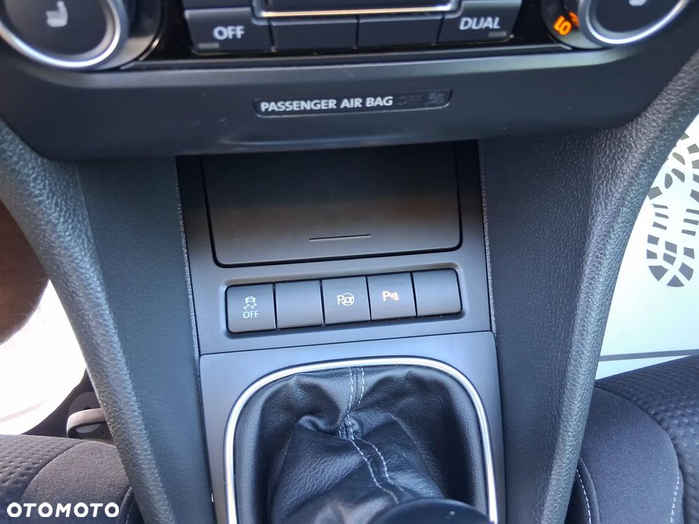 Volkswagen Golf - 22