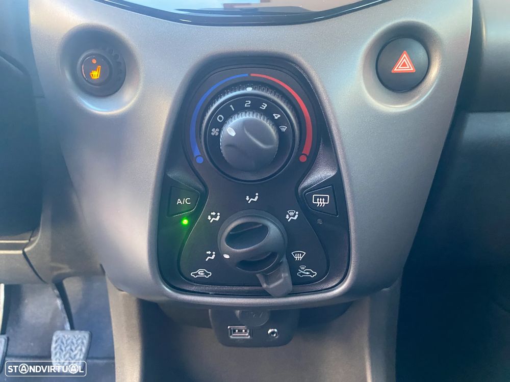 Toyota Aygo 1.0 X-Play+X-Touch - 30