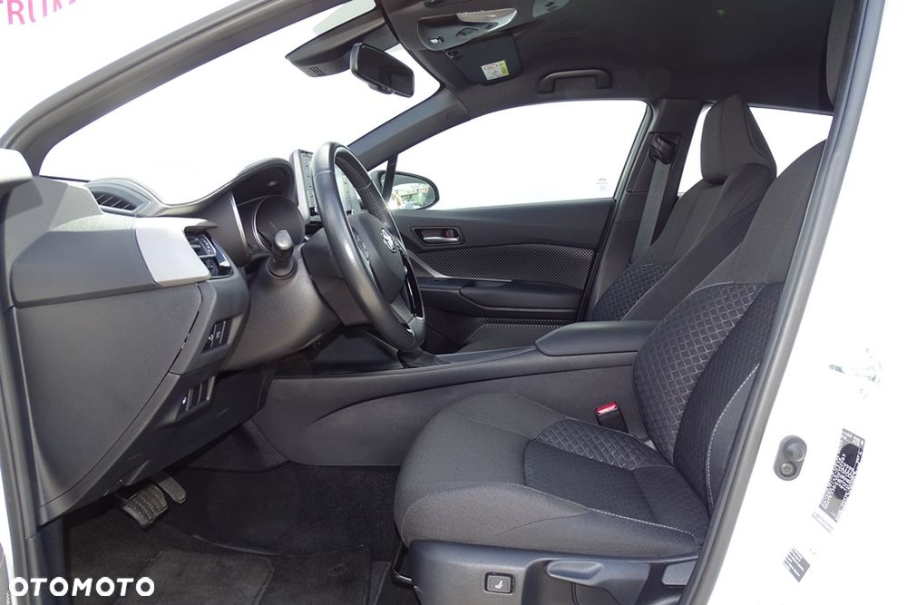 Toyota C-HR Business-Edition - 18