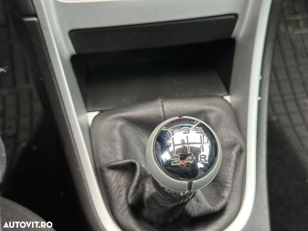 Peugeot 307 1.6 XR - 25