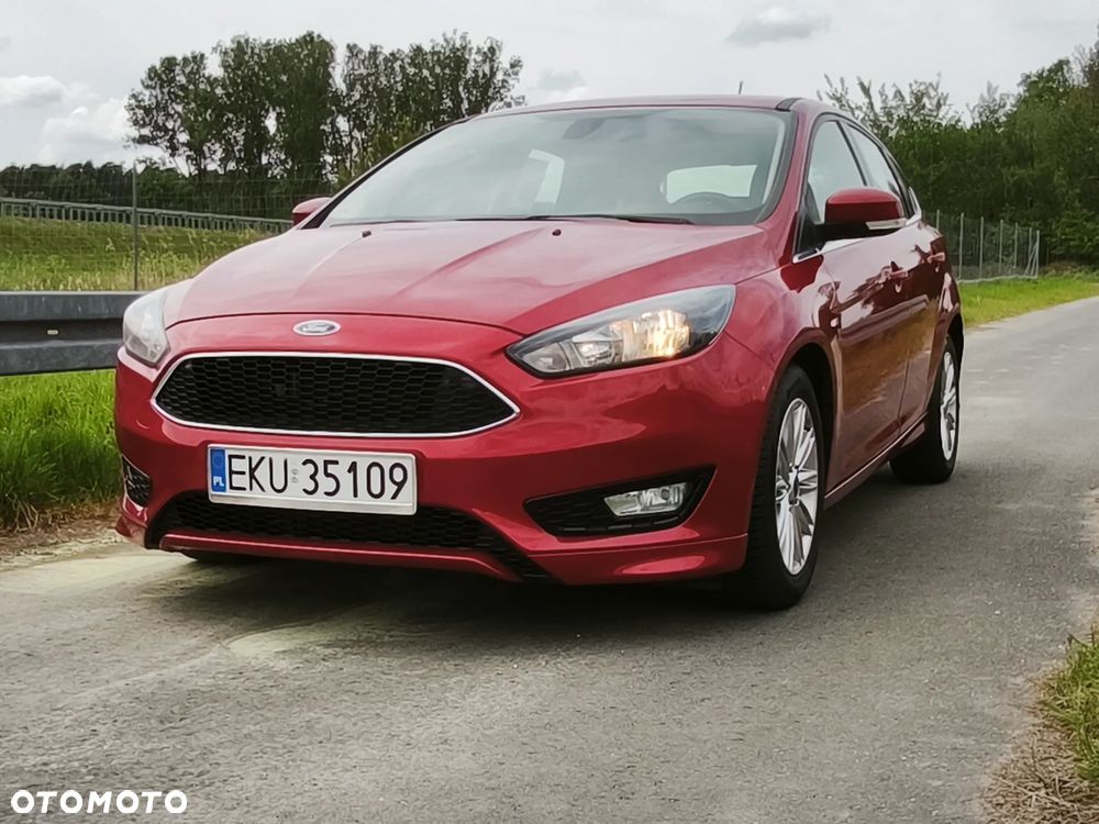 Ford Focus 1.5 EcoBlue Start-Stopp-System ST-LINE DESIGN - 6
