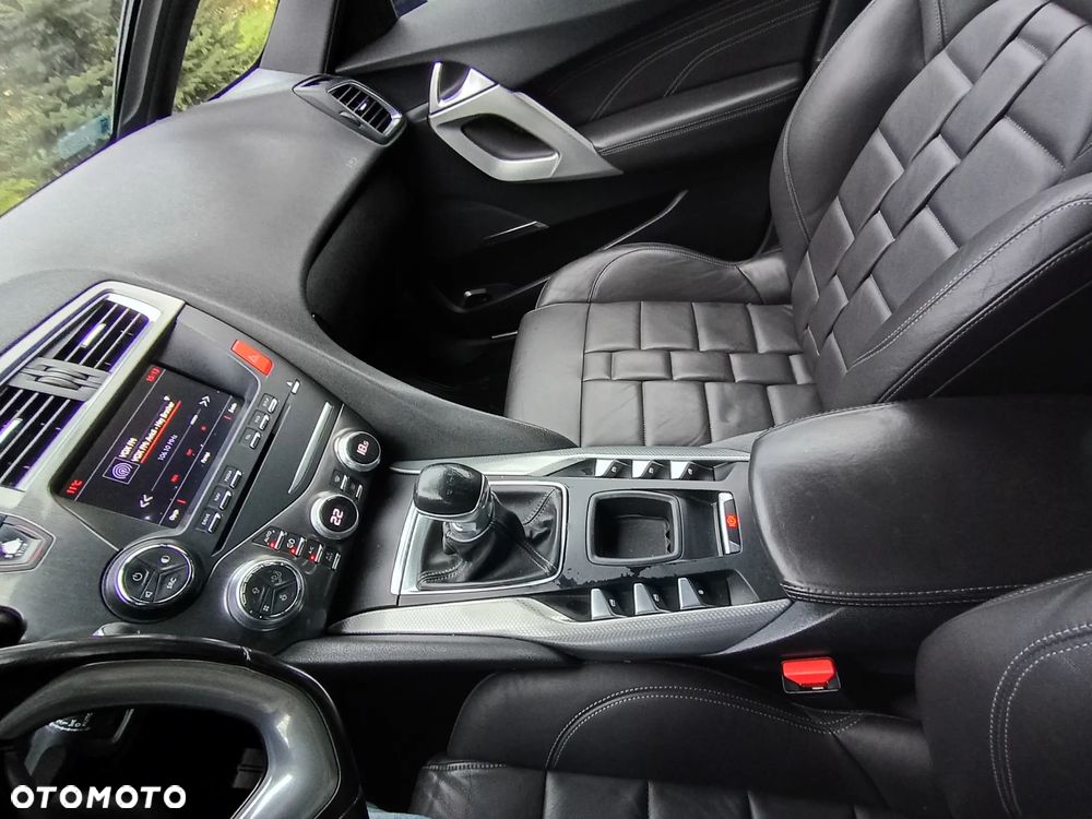 DS Automobiles DS 5 - 15