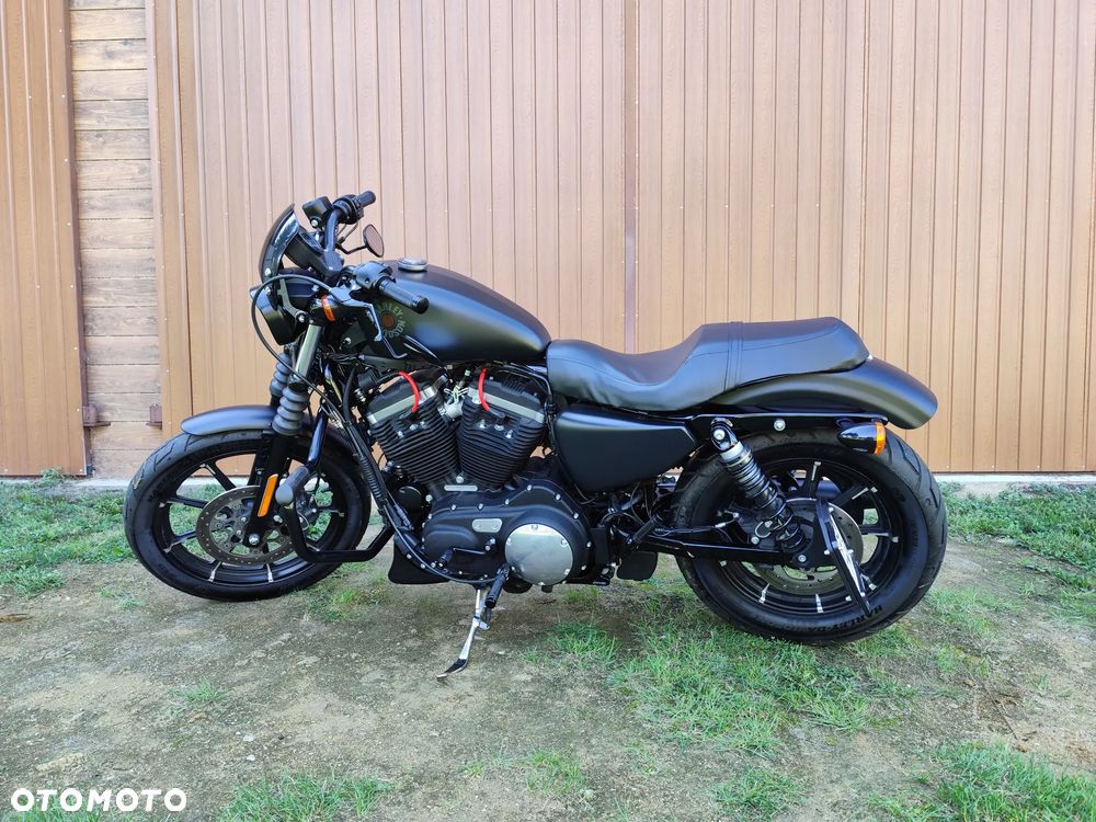 Harley-Davidson Sportster Iron 883 - 12