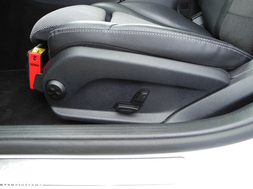 Mercedes-Benz Klasa C 220 d 4MATIC 9G-TRONIC - 16