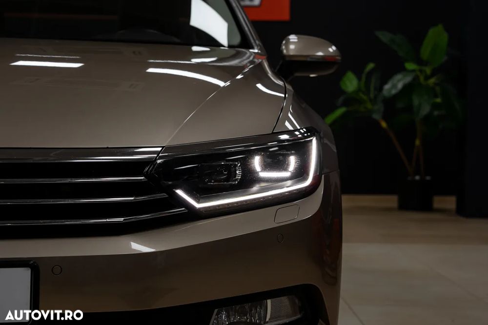 Volkswagen Passat 2.0 TDI SCR (BlueMotion Tech) 4Motion D Highline - 19
