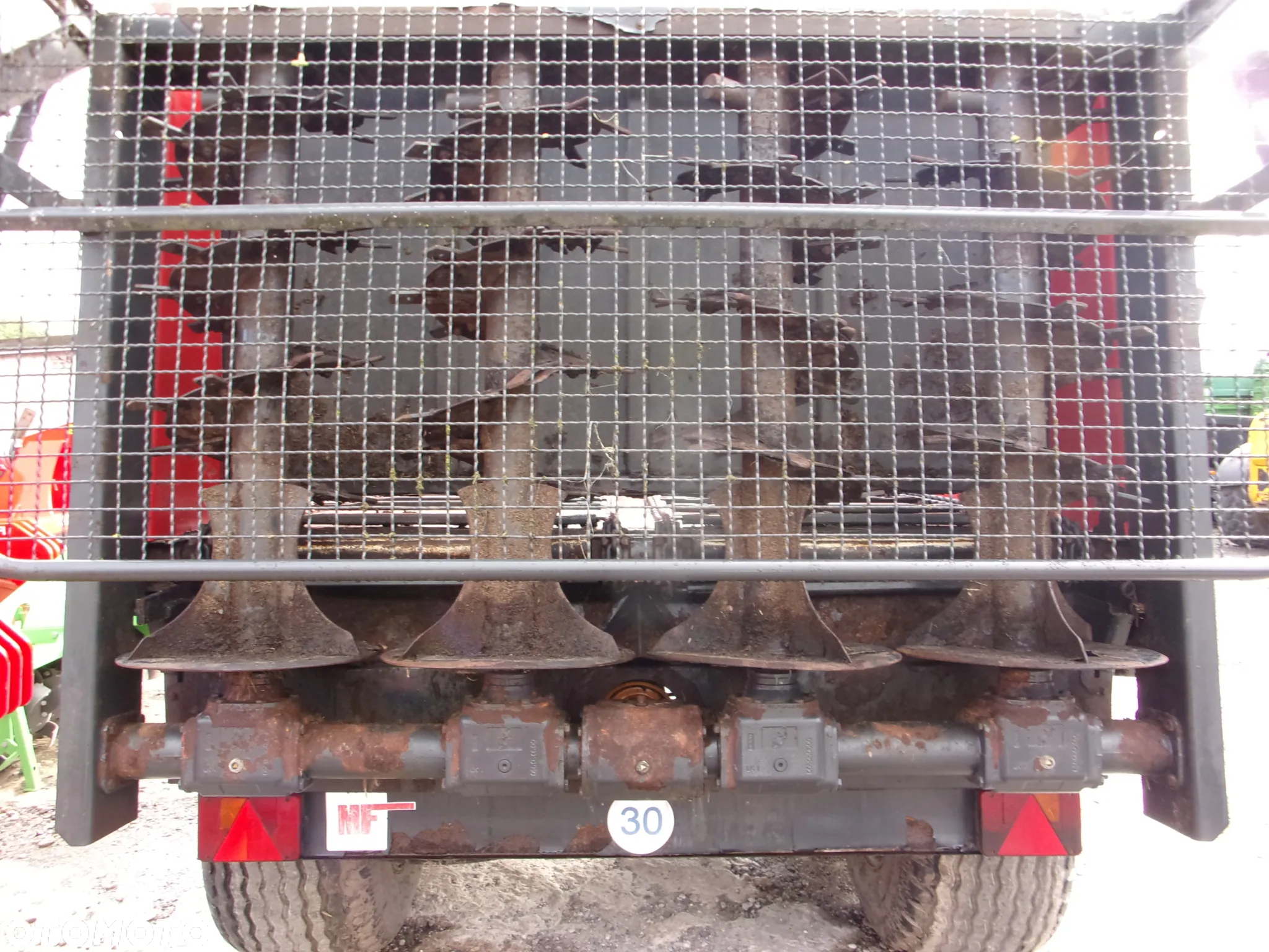 Inny Rozrzutnik obornika IGAMET N255 3,5 tony, Rostalski 4,0 tony, Jol-Met 4,5 tony, Metal-Fach 6 Ton, Carna Białostocka, Pronar, Roltrans - 21