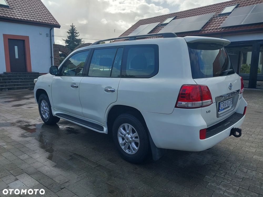 Toyota Land Cruiser - 5