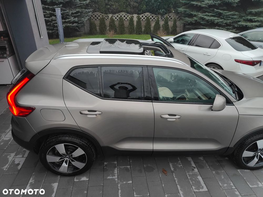 Volvo XC 40 T5 AWD Momentum Pro - 22