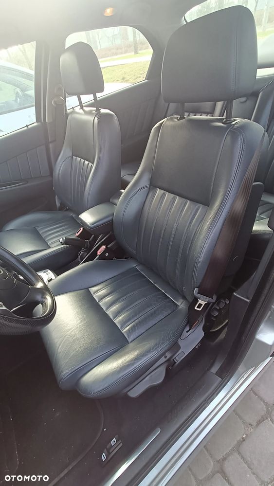 Alfa Romeo 156 2.5 V6 24V Distinctive - 16
