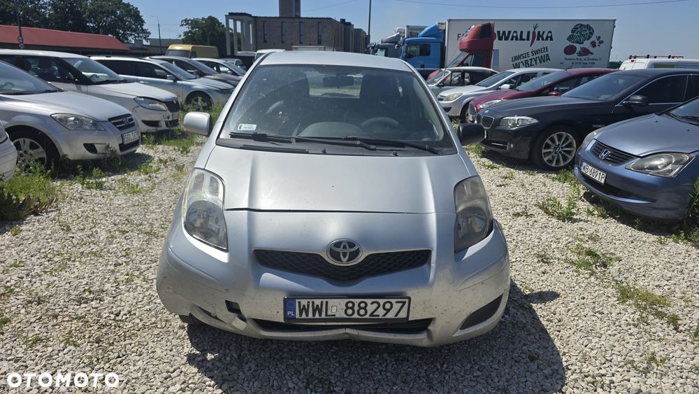 Toyota Yaris 1.0 Luna - 4