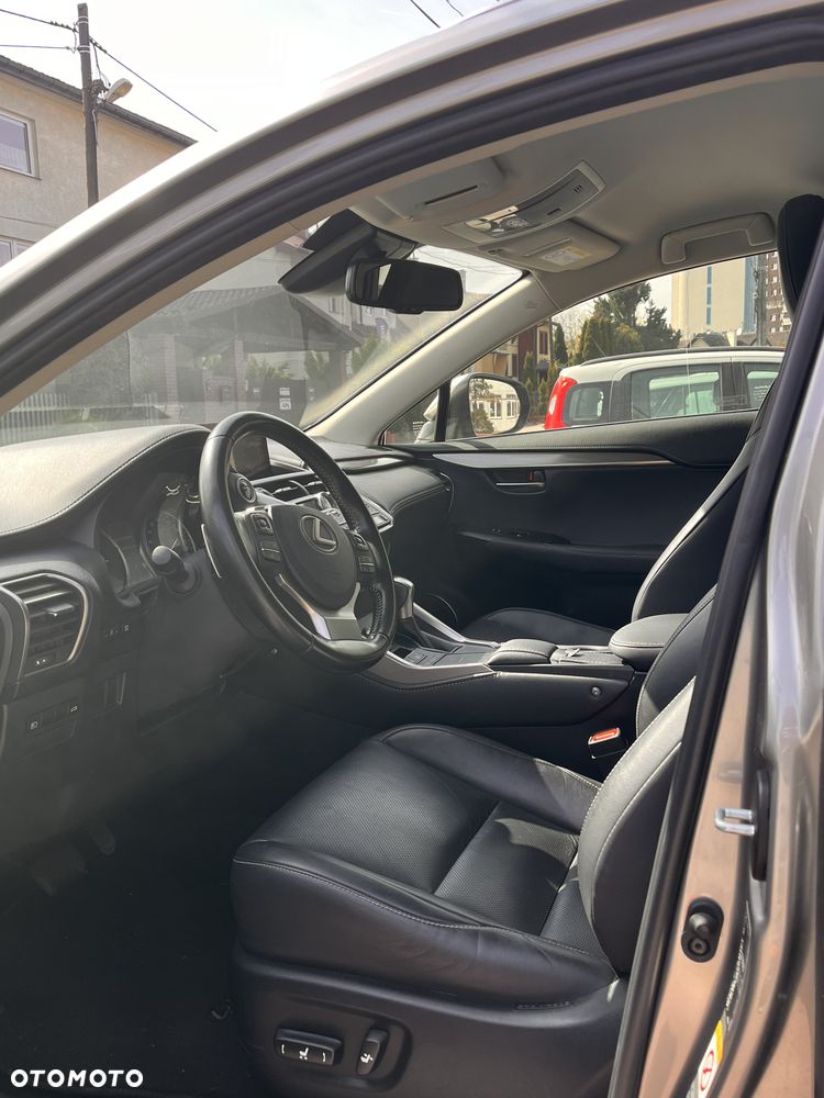 Lexus NX 300h Prestige AWD - 13