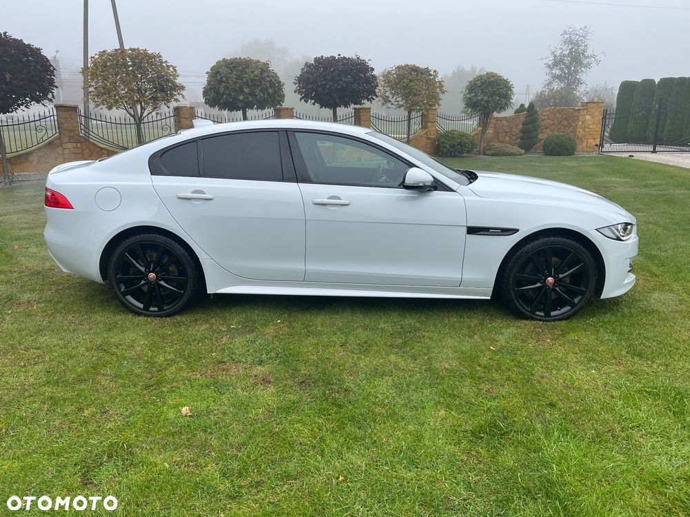 Jaguar XE 2.0 D AWD R-Sport - 20