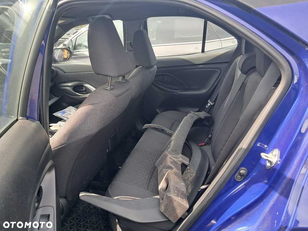 Toyota Yaris - 8