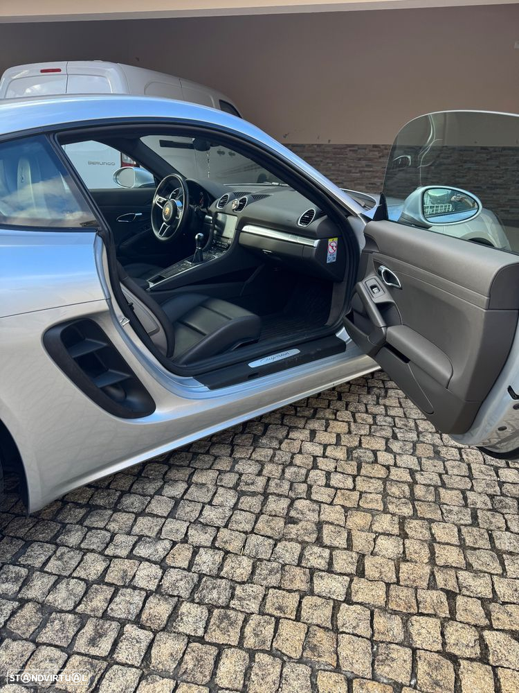 Porsche 718 Cayman 2.0 - 15