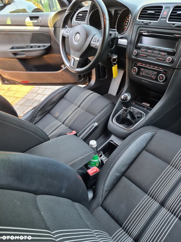 Volkswagen Golf 2.0 TDI DPF BlueMotion Technology MATCH - 26