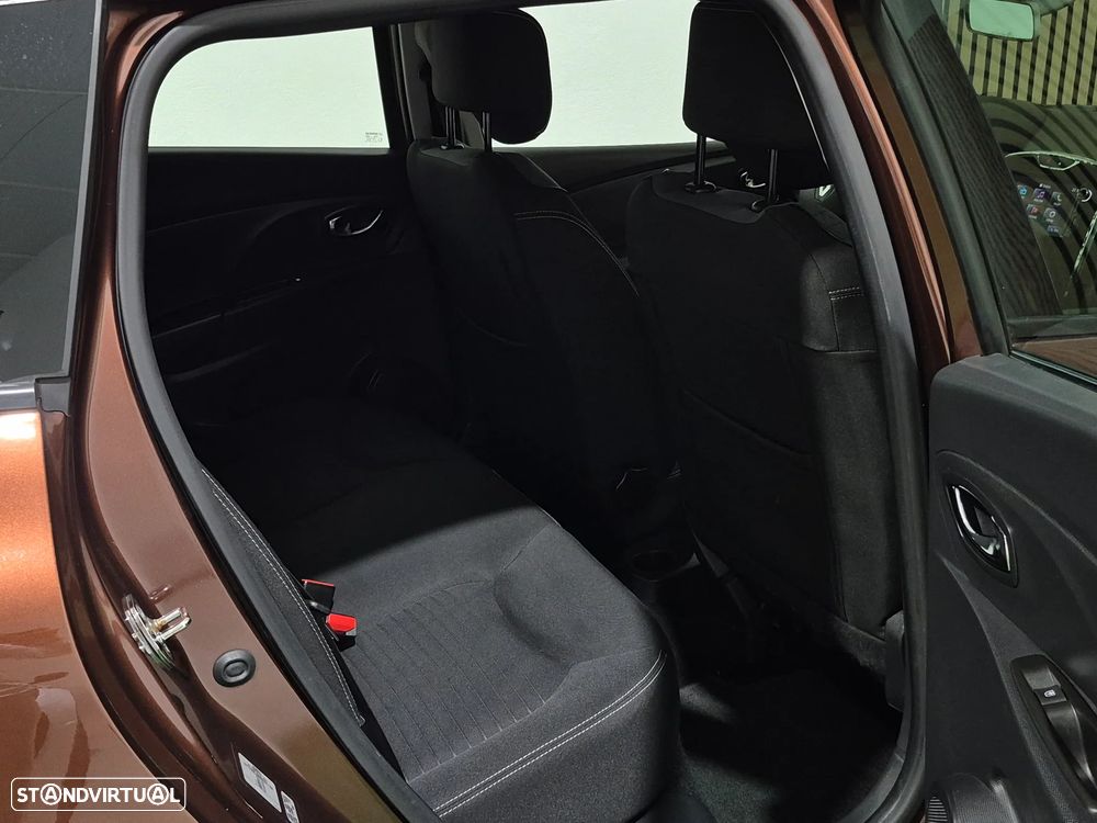 Renault Clio Sport Tourer 1.5 dCi Dynamique S - 15
