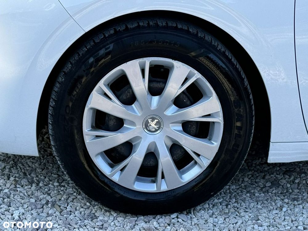 Peugeot 208 - 9