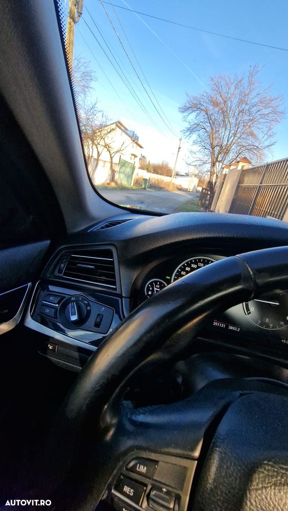 BMW Seria 5 520d - 8