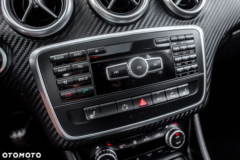 Mercedes-Benz Klasa A 250 4Matic 7G-DCT AMG Line - 27