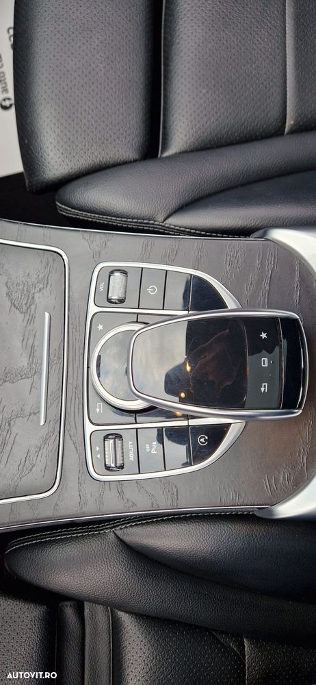 Mercedes-Benz C - 33