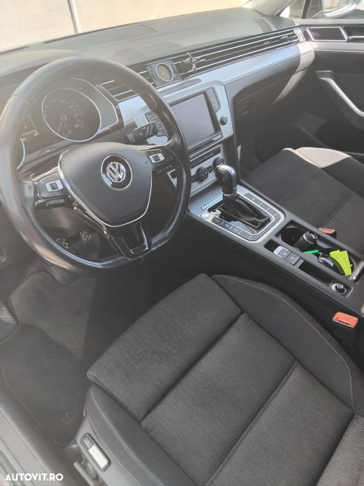 Volkswagen Passat Variant 2.0 TDI DSG (BlueMotion Technology) Comfortline - 8