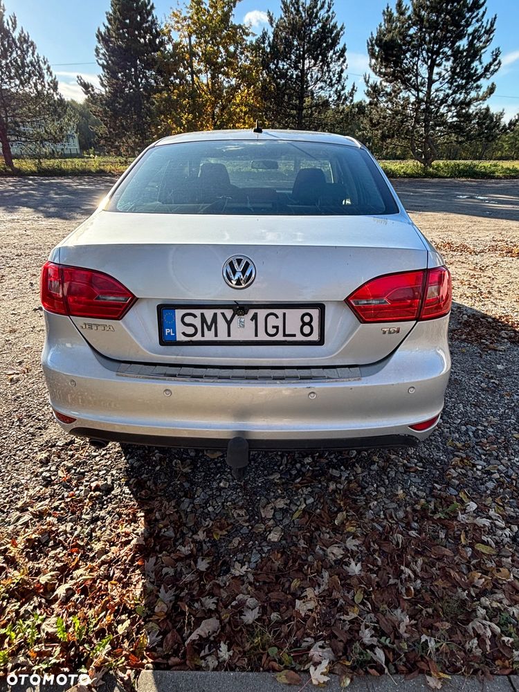 Volkswagen Jetta - 7