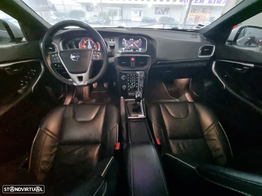 Volvo V40 1.6 D2 R-Design - 10