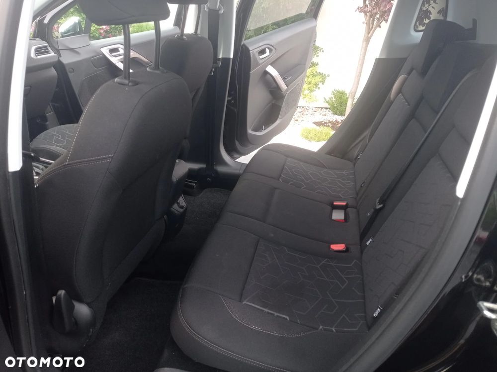 Peugeot 2008 PureTech 82 Style - 19