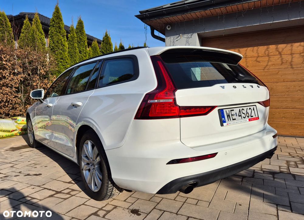 Volvo V60 B3 B Momentum - 5
