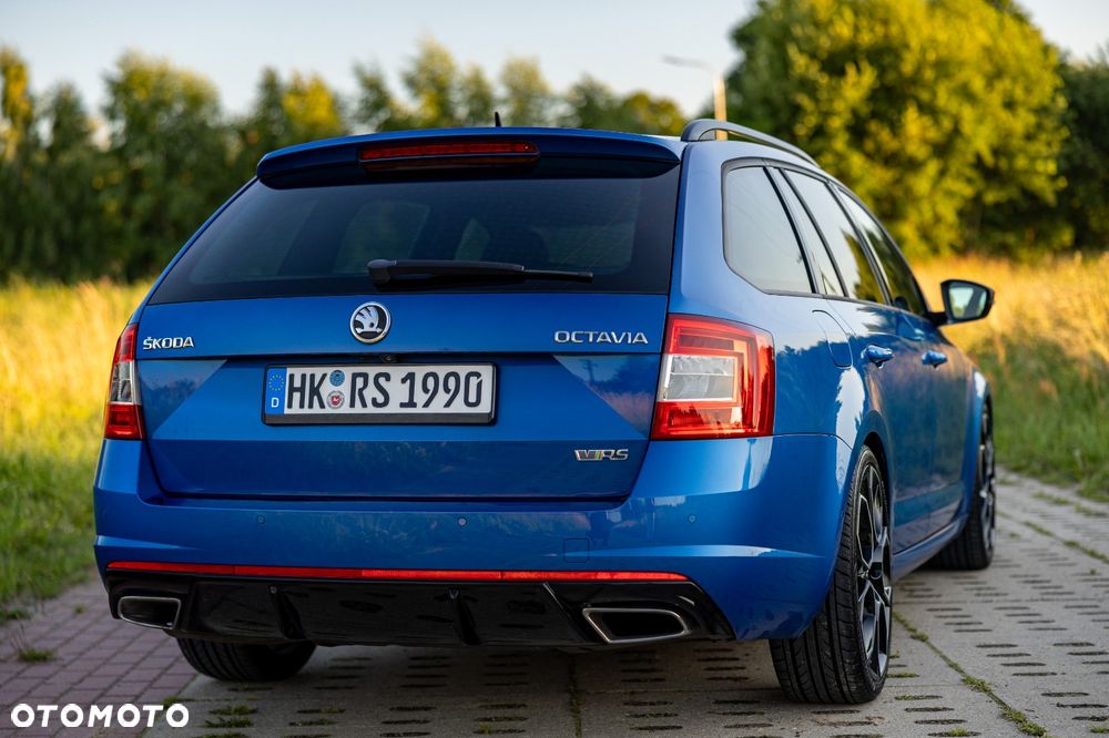 Skoda Octavia 2.0 TDI DSG RS - 24