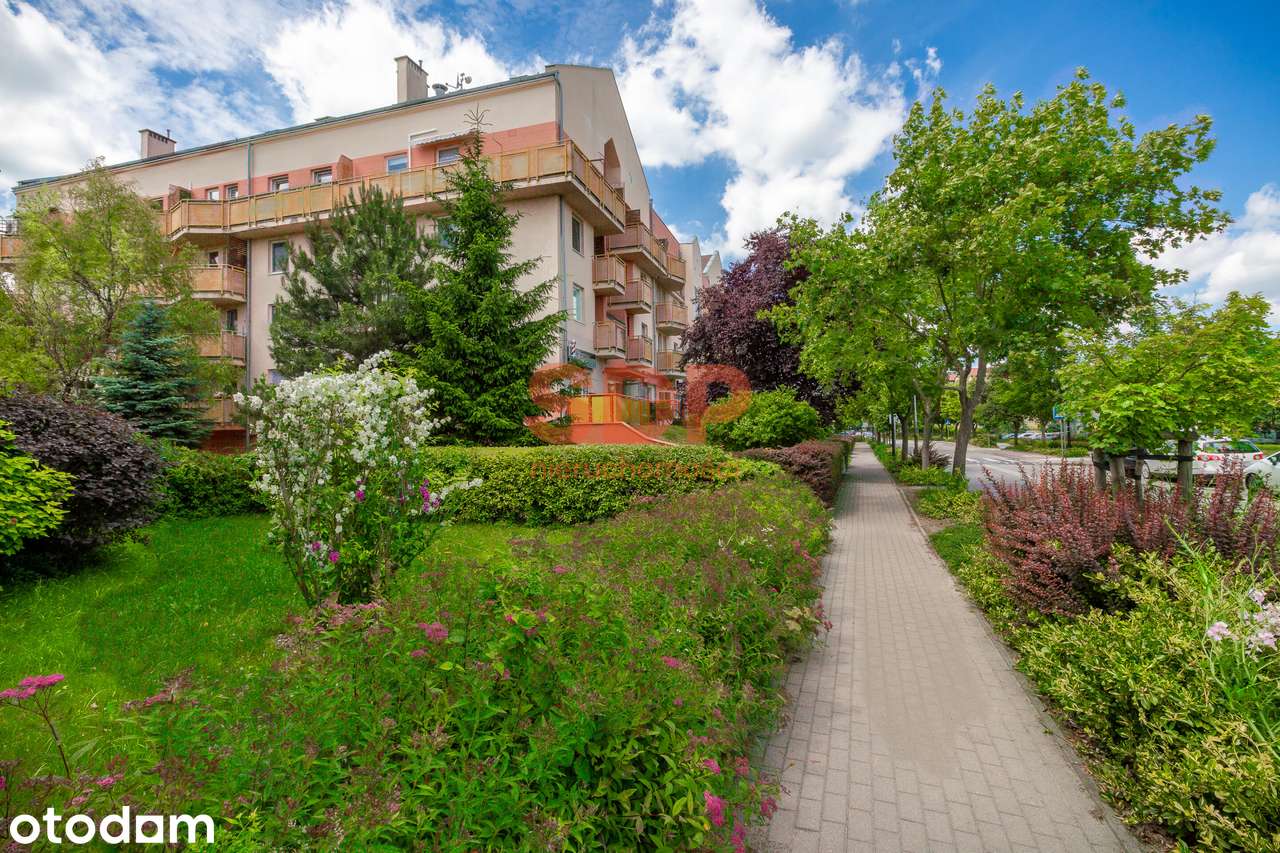2 pokoje | balkon | komórka lokatorska | klimatyzacja | do wejścia