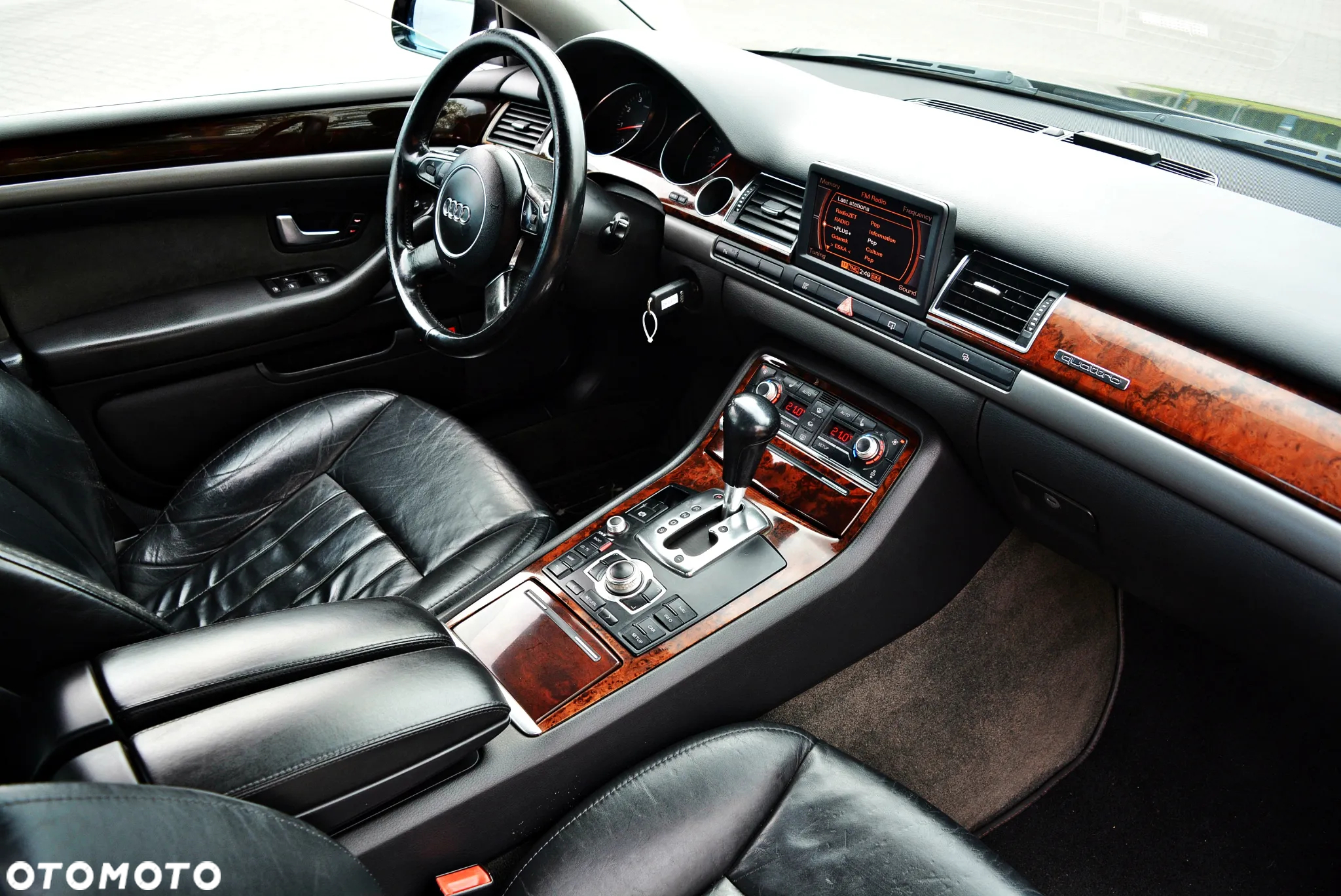 Audi A8 4.2 Quattro - 8
