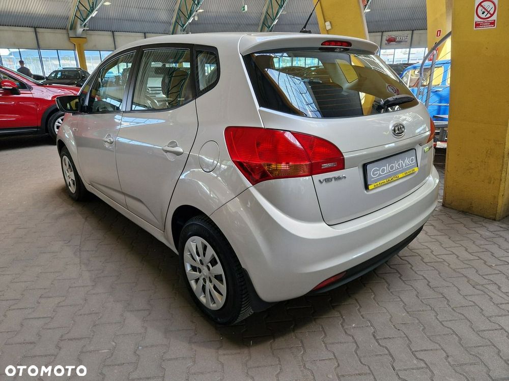 Kia Venga - 6