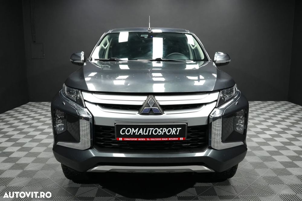 Mitsubishi L200 Double Cab 2.2 DI-D A/T Intense - 2