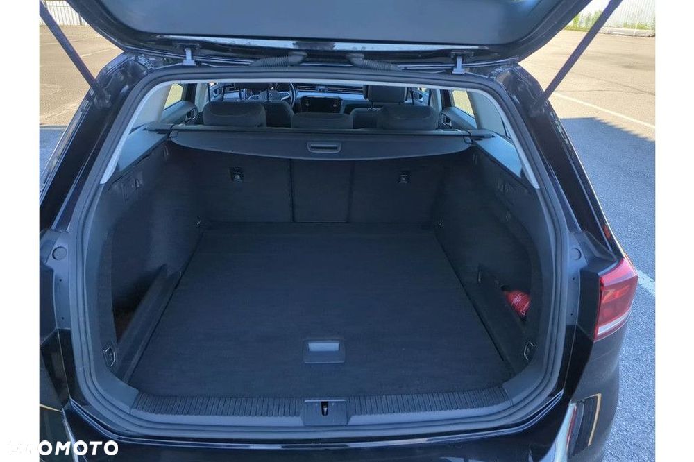 Volkswagen Passat Variant 2.0 TDI EVO Business DSG - 12