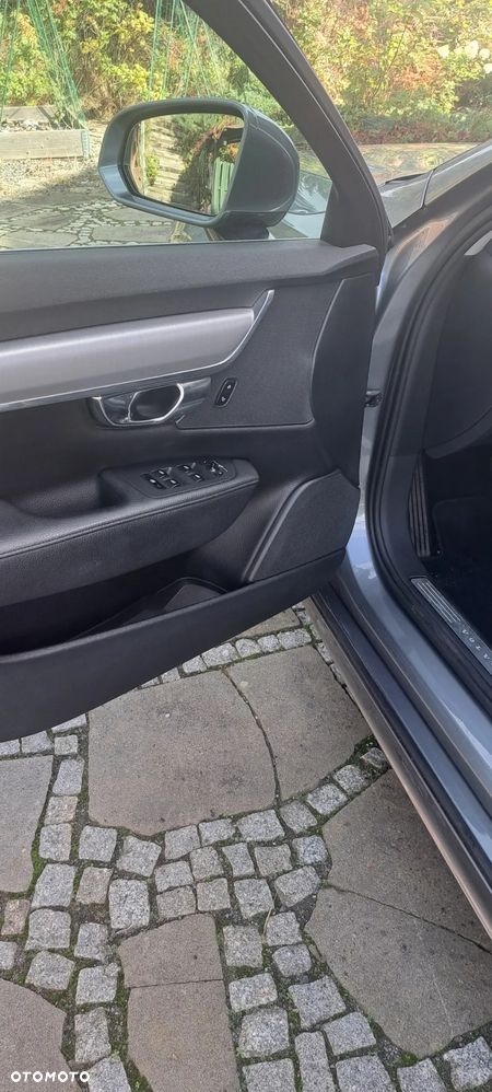 Volvo S90 D4 Geartronic Momentum Pro - 17