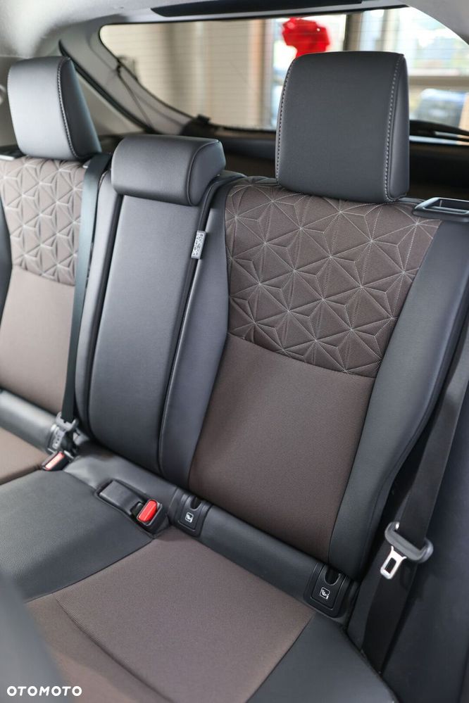 Toyota Yaris Cross - 13
