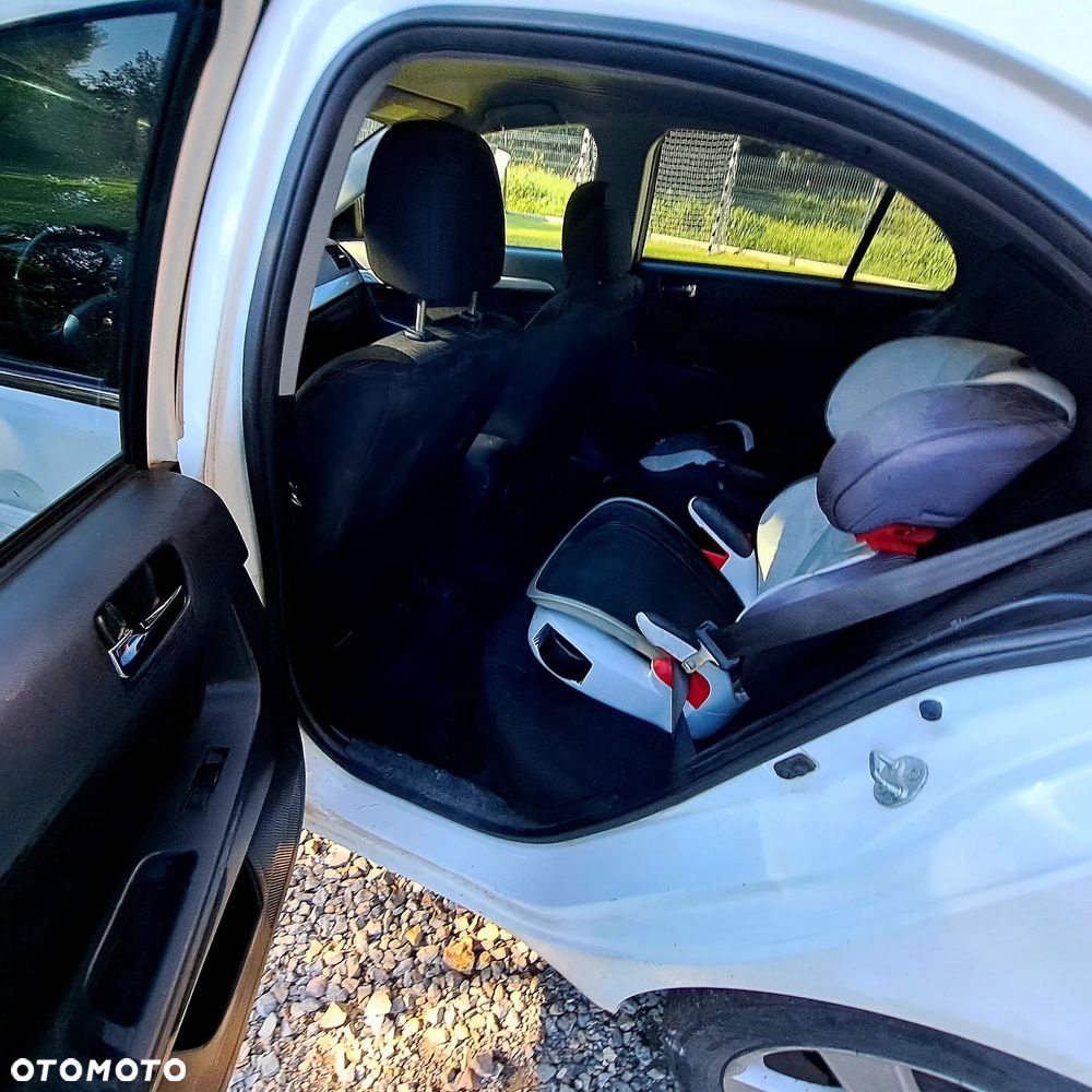 Mitsubishi Lancer 1.5 Invite - 5