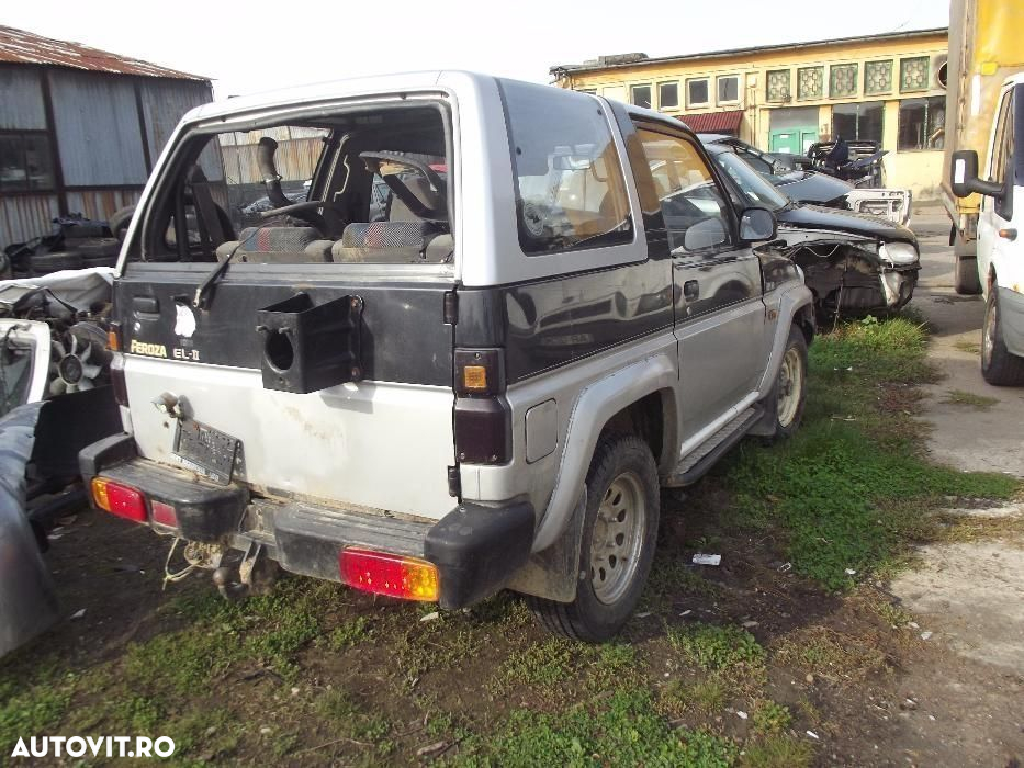 Dezmembrez Daihatsu Feroza 1.6 16v carlig bullbar piese scaune - 2