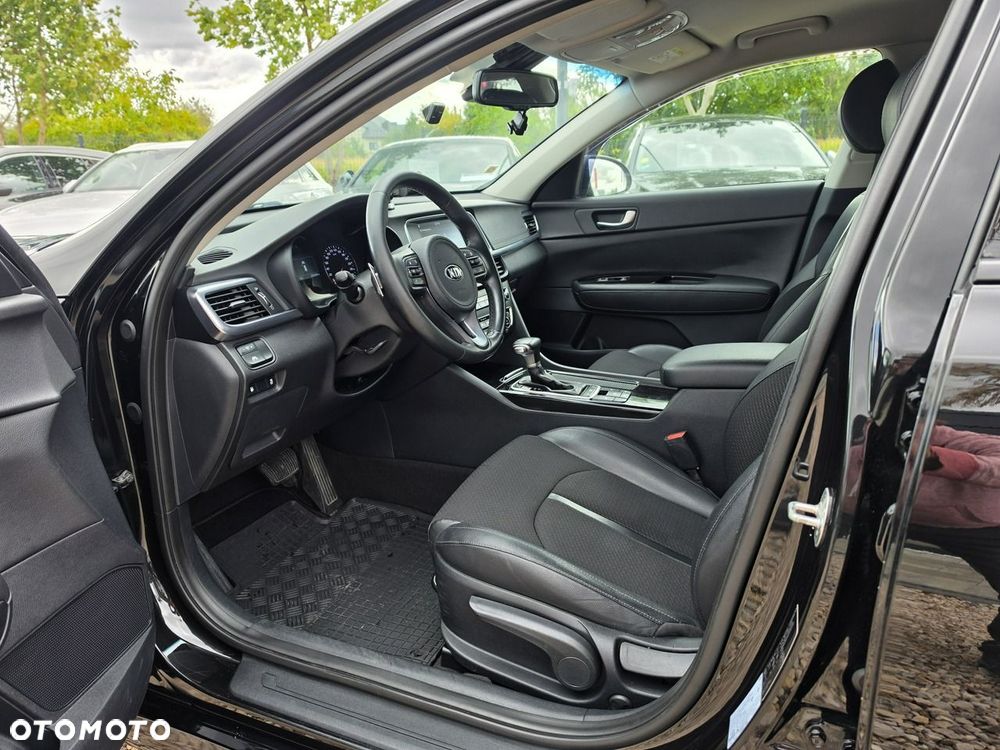 Kia Optima - 26