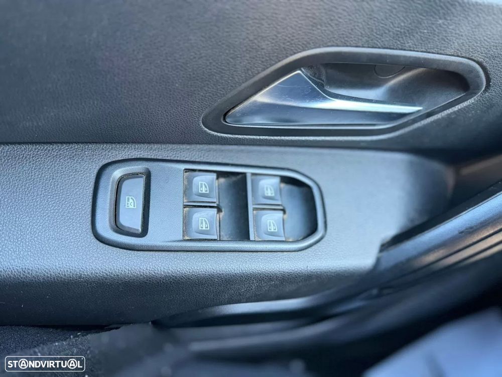 Dacia Duster 1.5 Blue dCi Comfort 4WD - 9