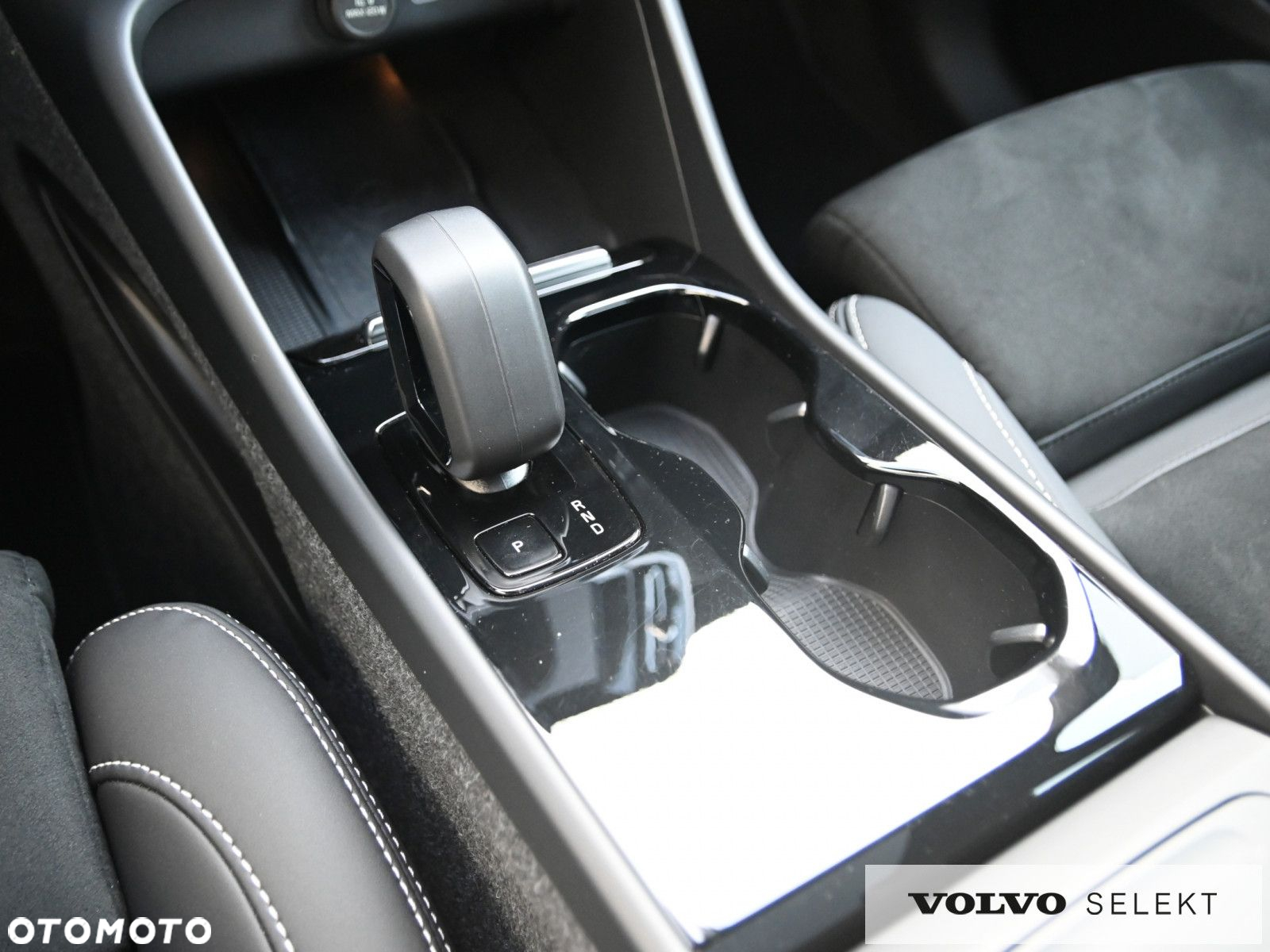 Volvo C40 - 32