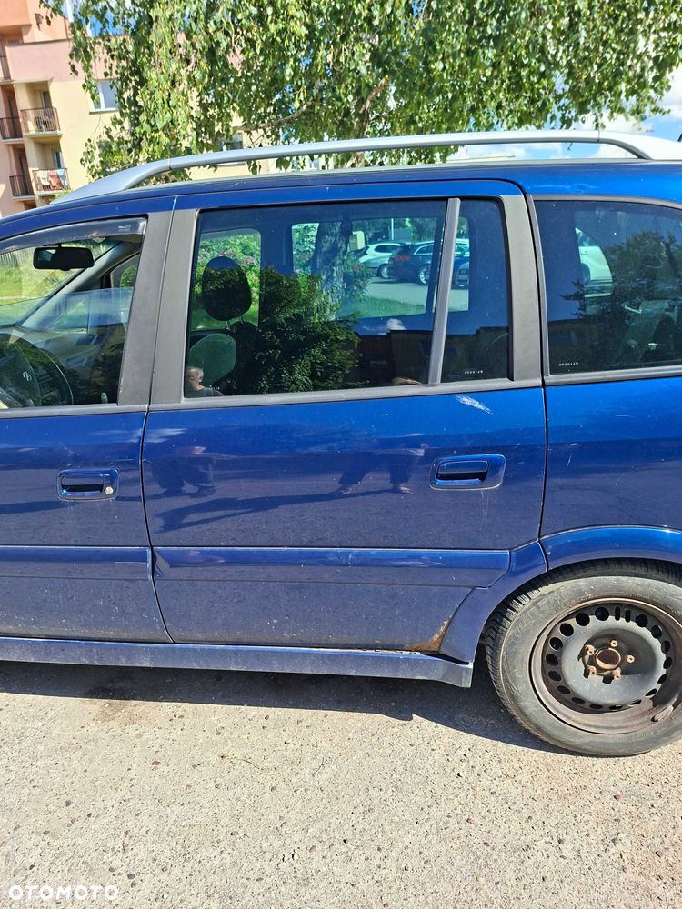 Opel Zafira - 4