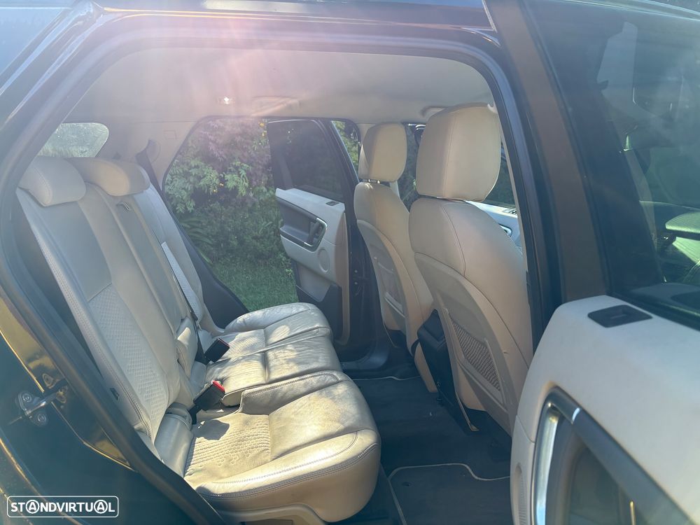 Land Rover Discovery Sport 2.2 SD4 S 7L - 10