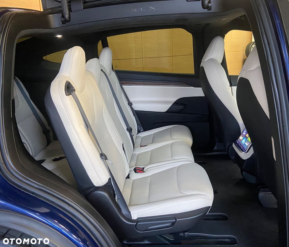 Tesla Model X AWD - 15