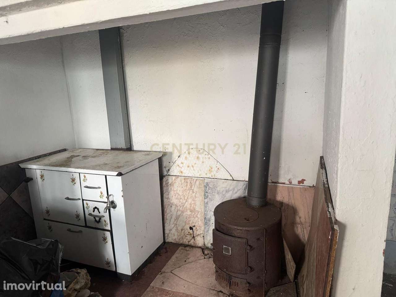 Transforme Este Espaço em Um Loft de Sonho!!! – Apenas por 100 000,00€ - Grande imagem: 2/10