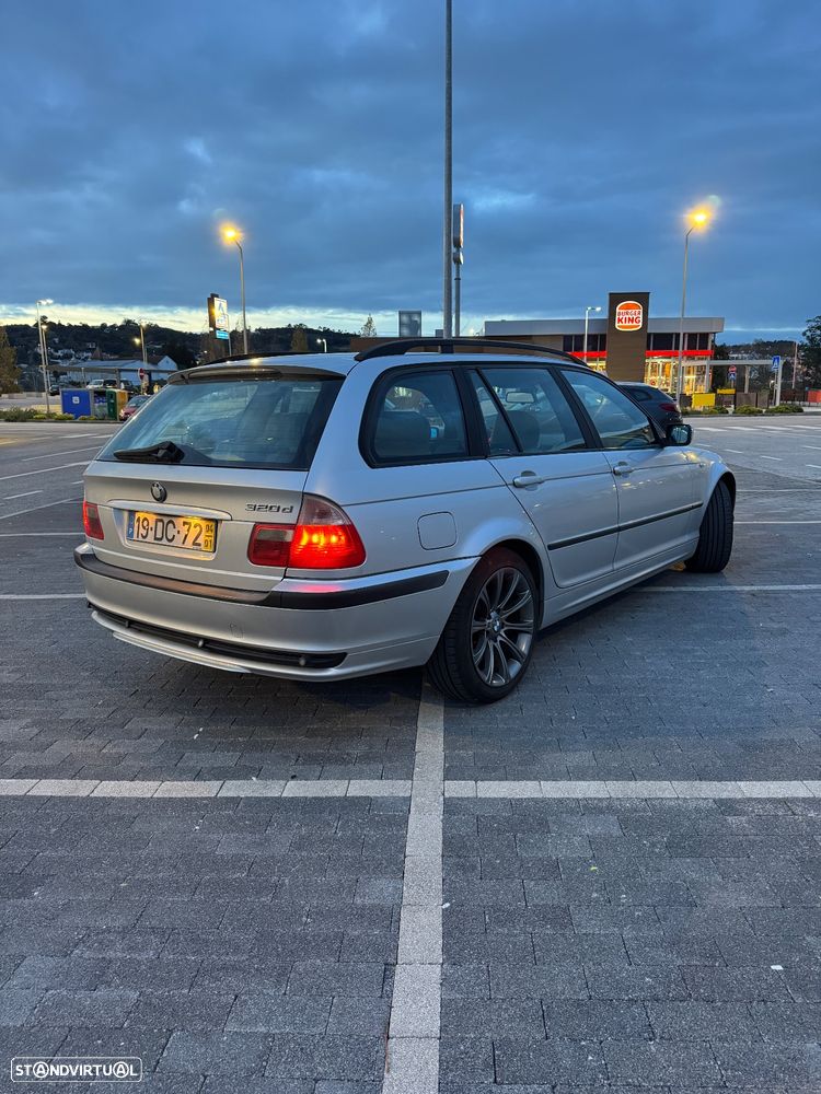 BMW 320 d Touring Edition Sport - 4
